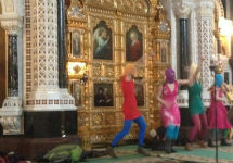 Pussy Riot в храме Христа Спасителя