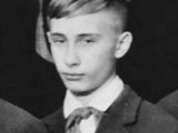 Владимир Путин в школьной форме. Архивное фото